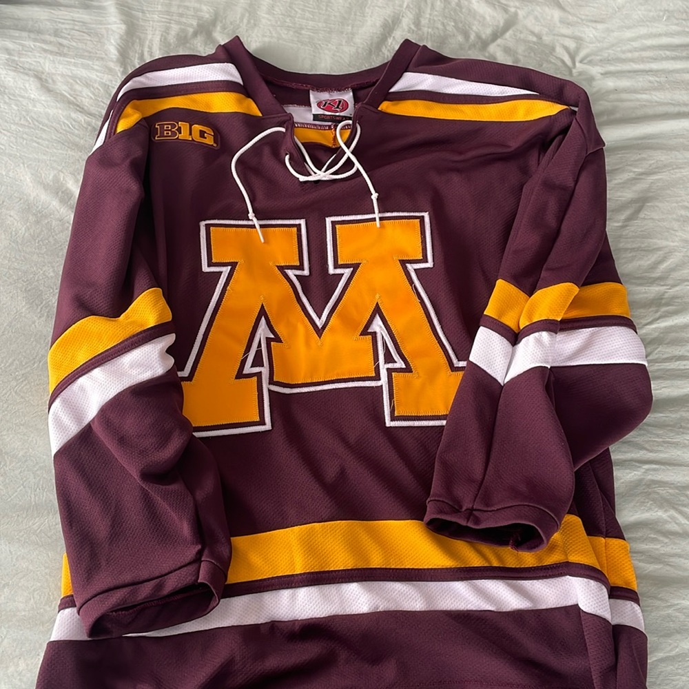 University of Minnesota Hockey Jersey